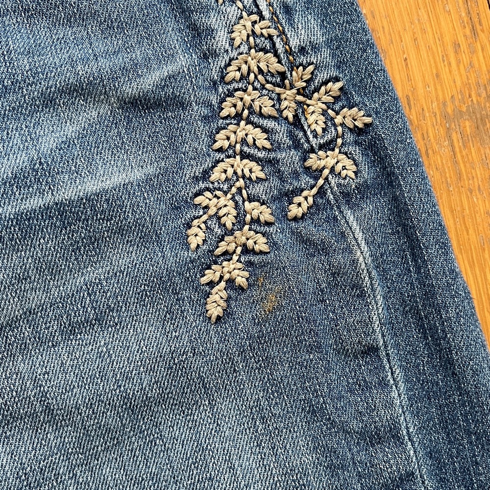 Eddie Bauer Size 4 Embroidered Embellished Denim Mini Skirt Jeans Skirt - Picture 5 of 8